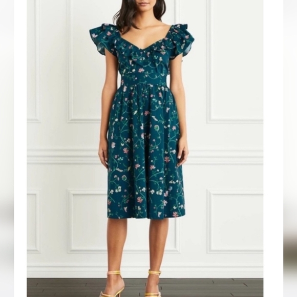 Hill House Dresses & Skirts - Hill House Ava Dress Moody Floral V-Neck Ruffle Neck Teal Floral Midi M
